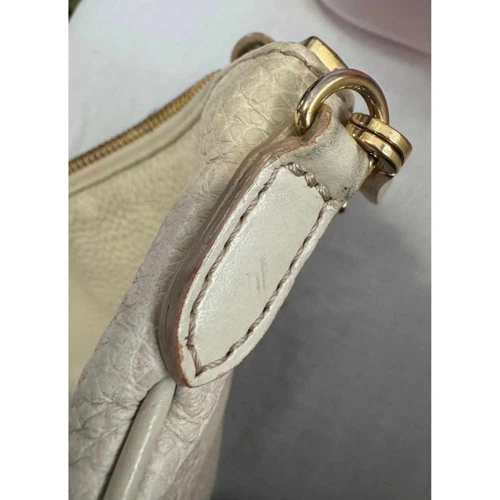 Burberry‎ Cream Pebbled Calf Leather Crossbody Bag Tassel Gold Hardware #611